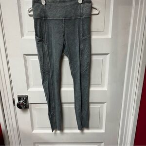 lululemon athletica Women's  leggings women’s size 6